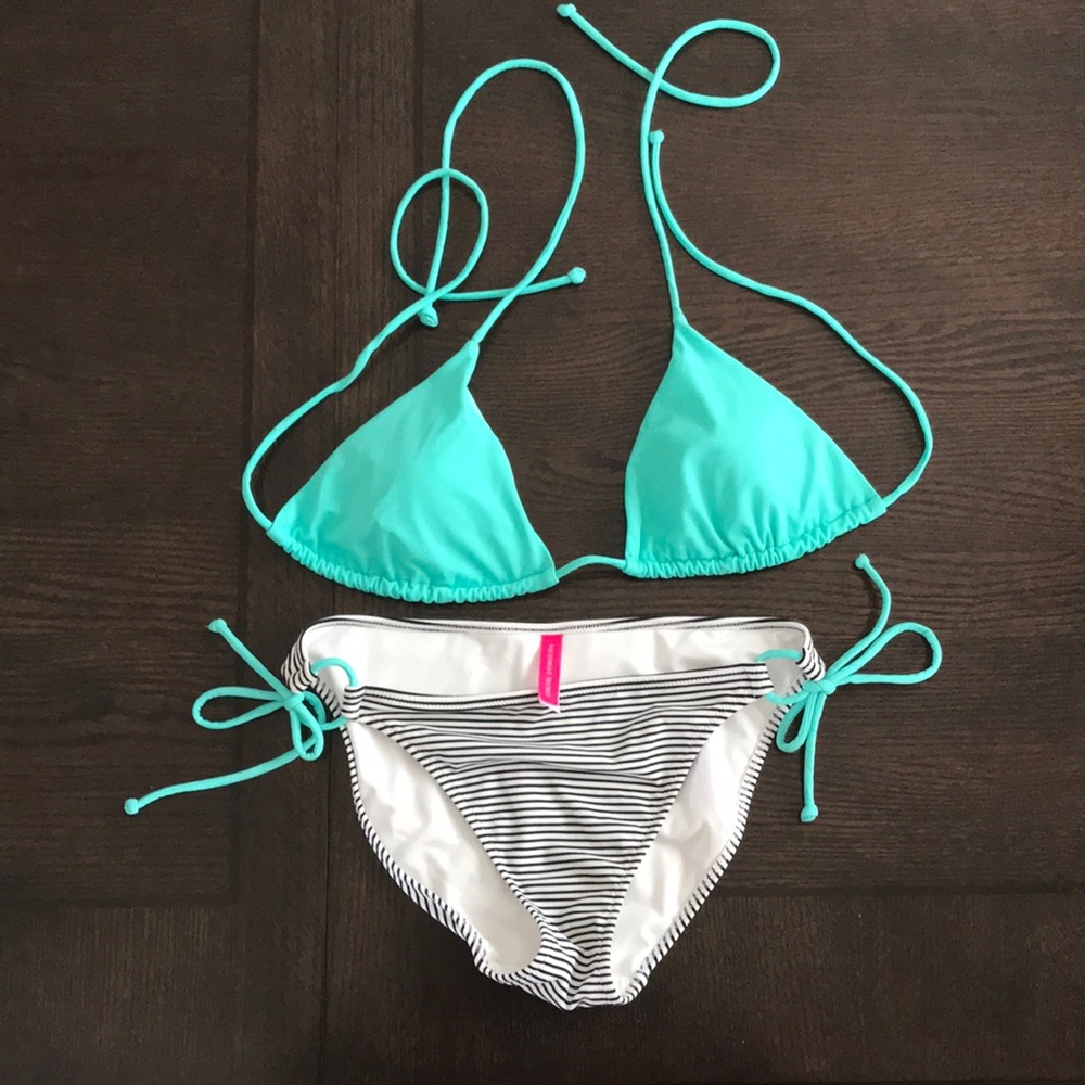 Women’s size MED string bikini